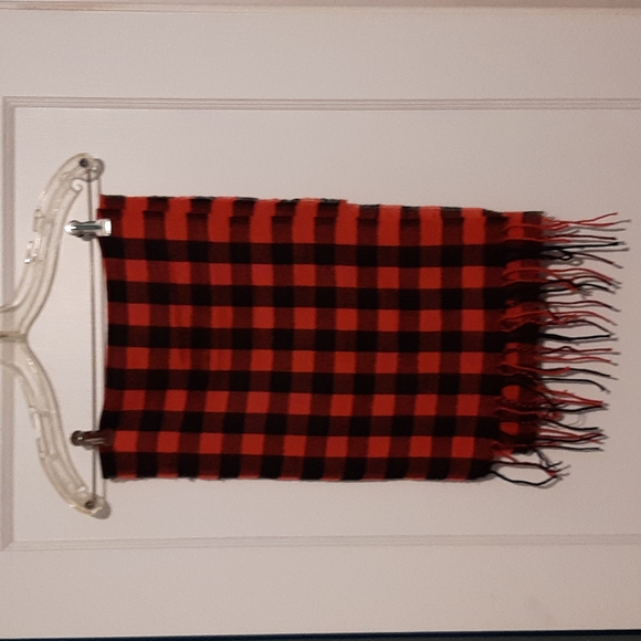 J. Crew Accessories - 5/$25 J. Crew Red and Black Buffalo Plaid Scarf